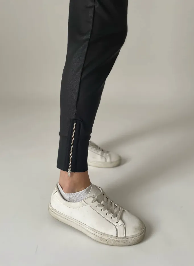 Coated Zip Jogger