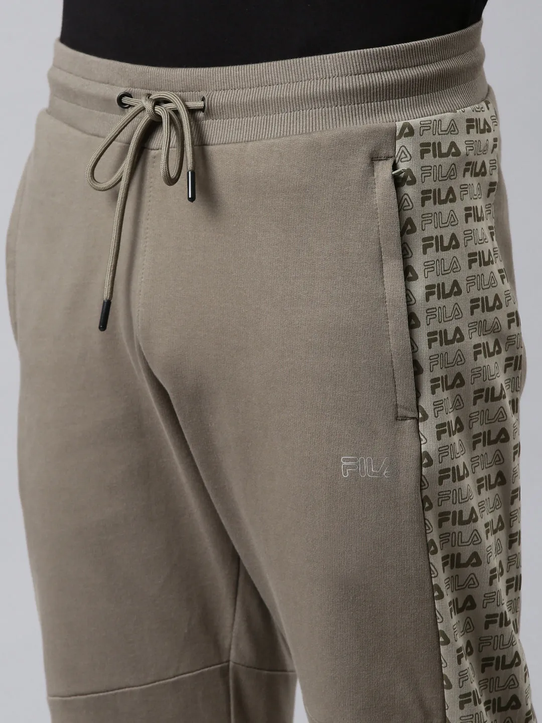 Fila White Ayushi Men's Ankle length Jogger