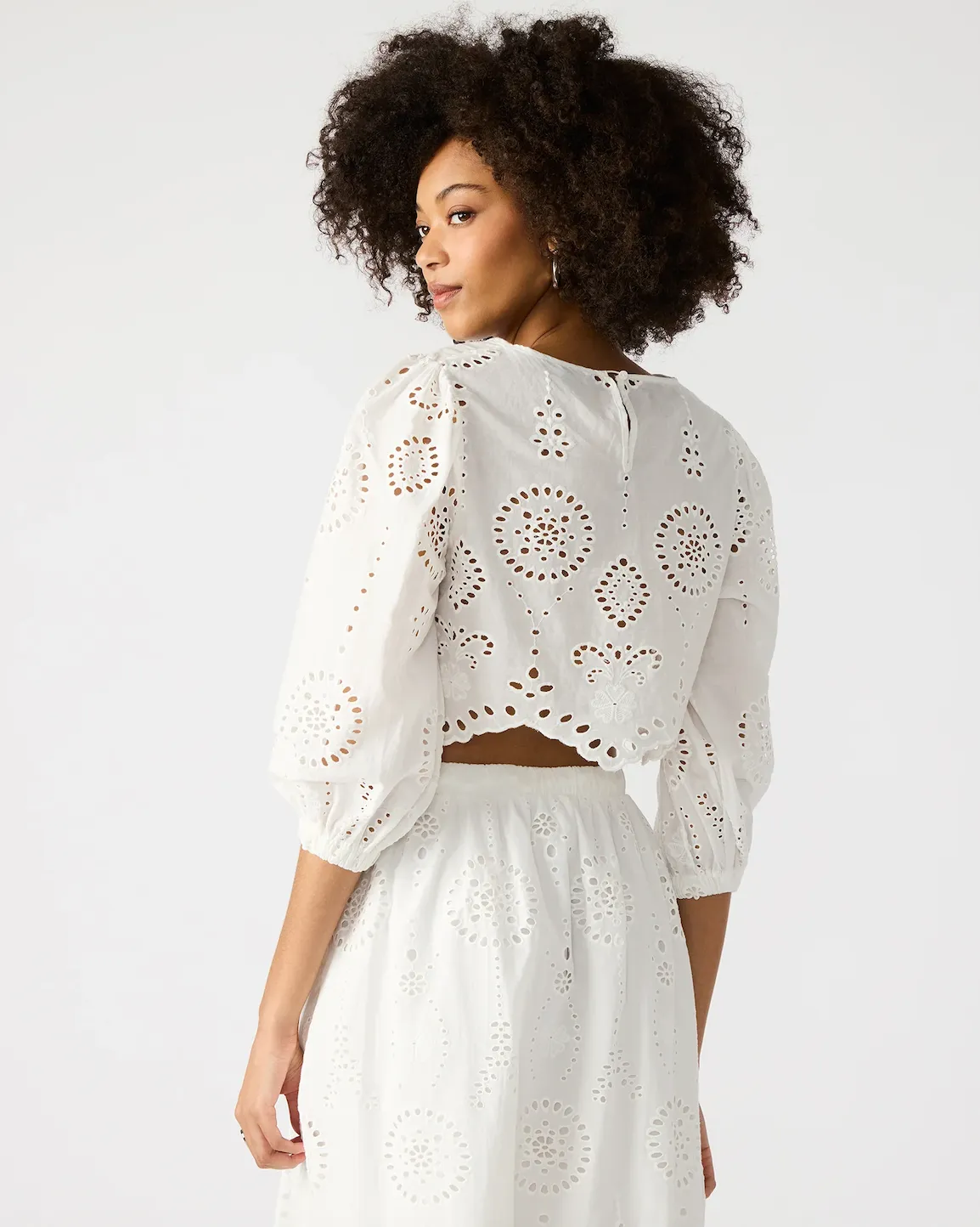 STEVE MADDEN MEERA CROP TOP IN WHITE EYELET