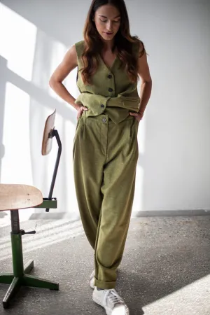 Women's masculine style tapered wool pants with front pleats